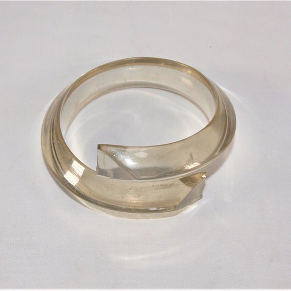 1960s Clear Smoky Lucite Wrap Bangle - Picture 5 of 5